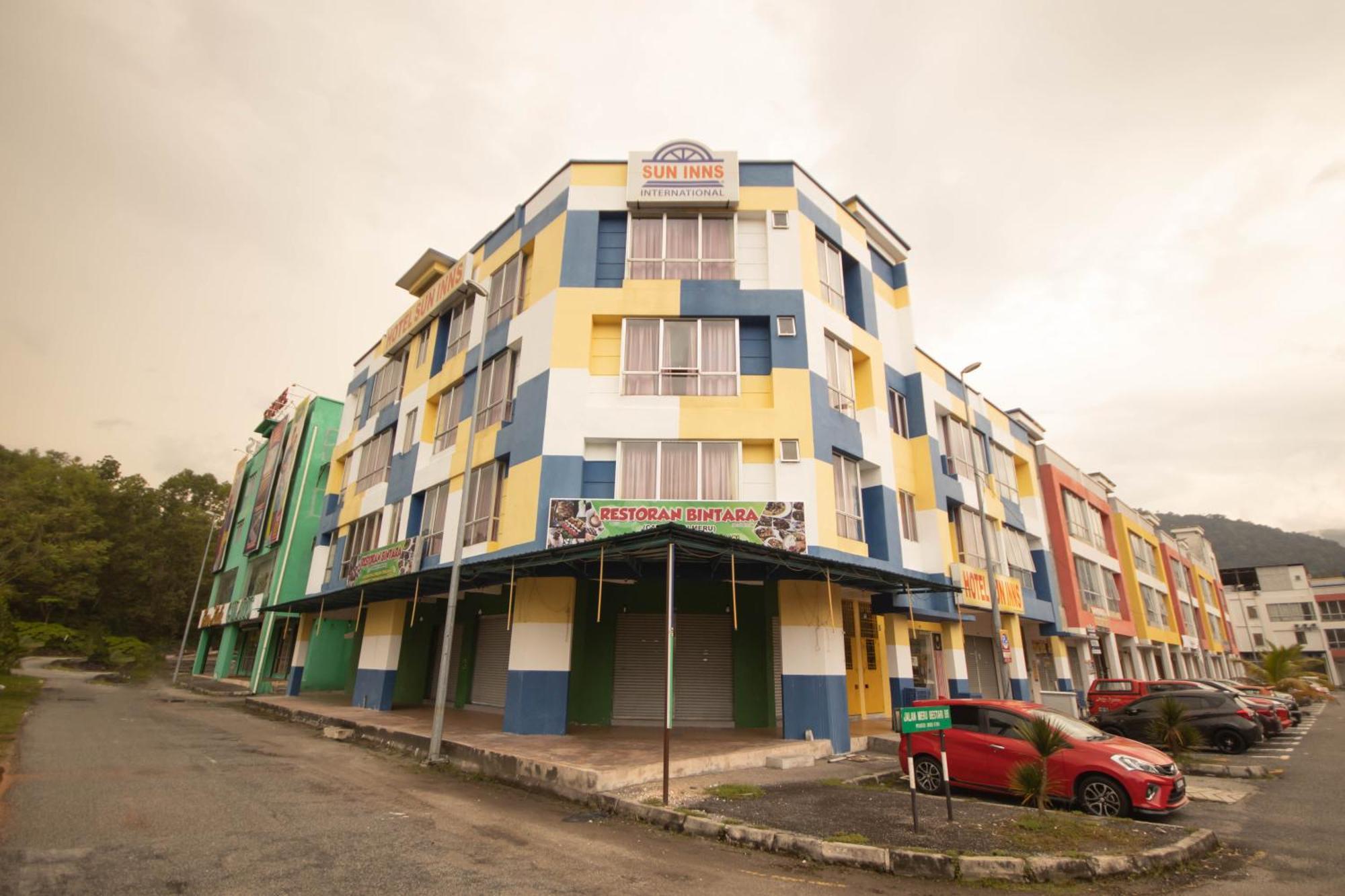 Sun Inns Hotel Meru Raya Chemor Экстерьер фото